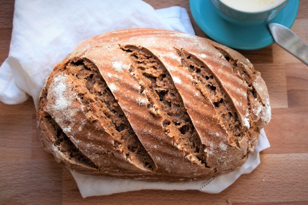 https://akukskitchen.com/wp-content/uploads/2022/03/Sourdough-Rye-Bread-2-1-1024x683.jpg